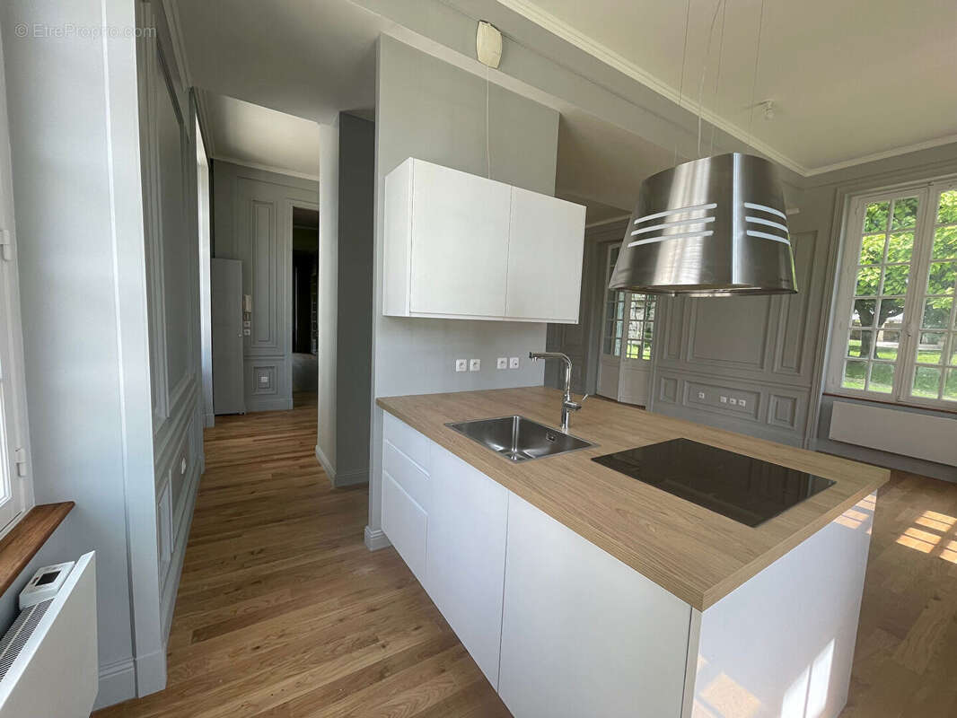 Appartement à MORIGNY-CHAMPIGNY