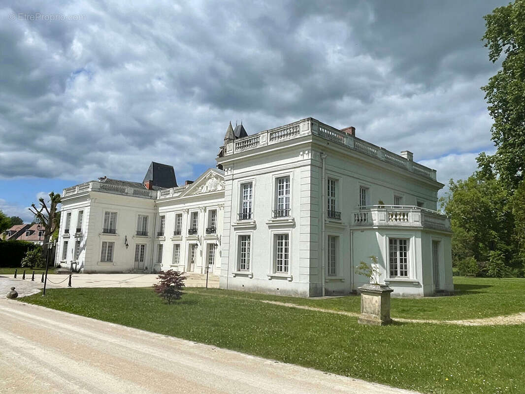 Appartement à MORIGNY-CHAMPIGNY