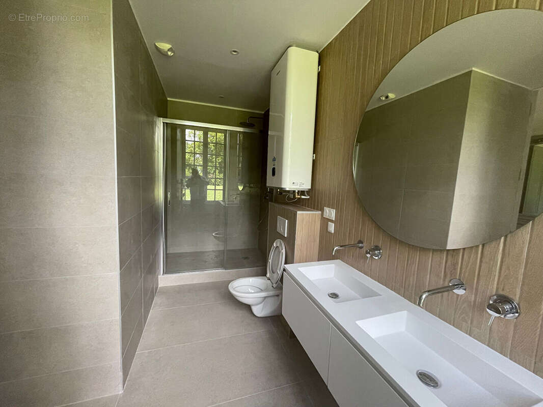 Appartement à MORIGNY-CHAMPIGNY