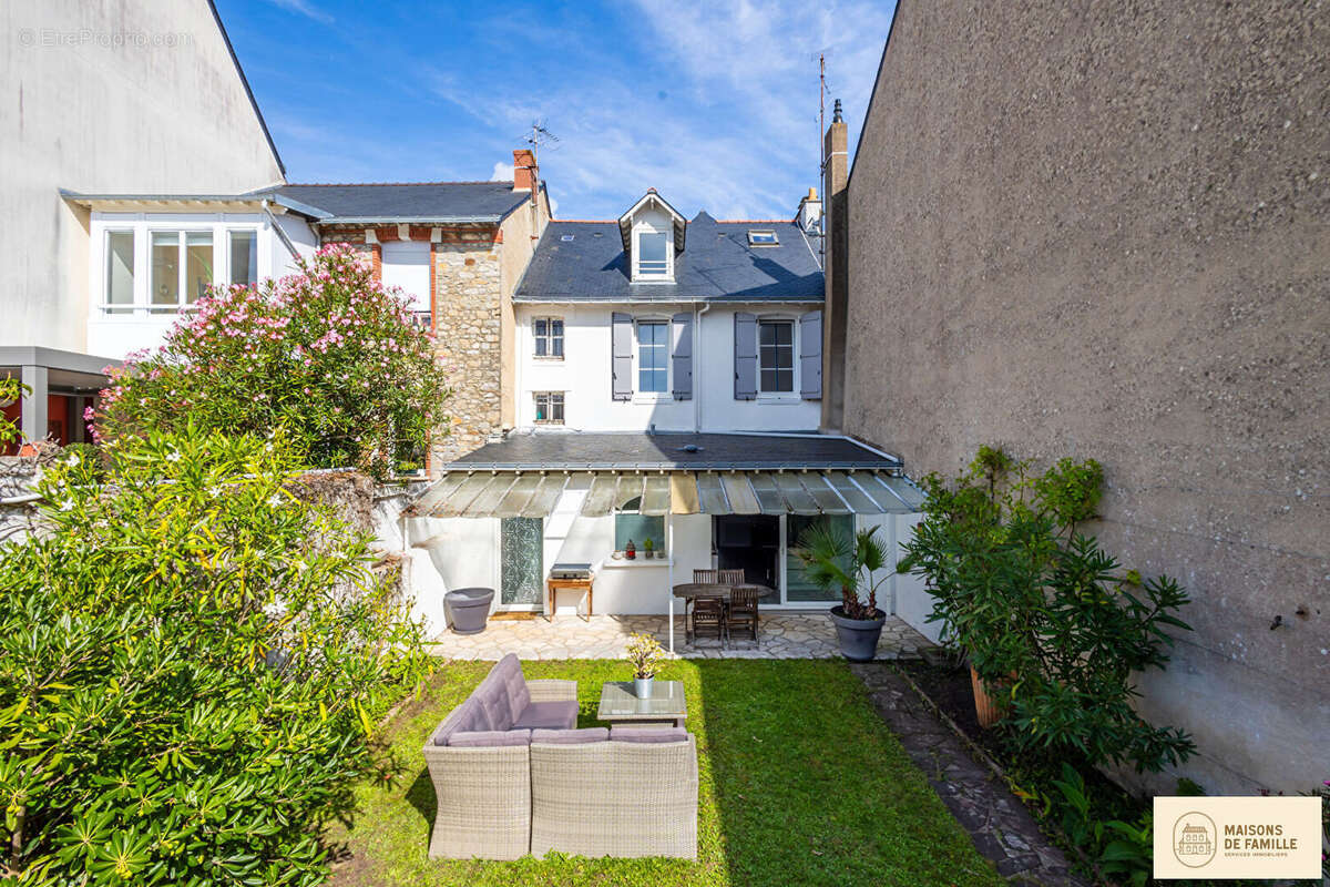 Maison à LE POULIGUEN