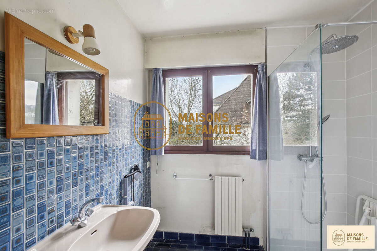 Maison à LA CELLE-SAINT-CLOUD