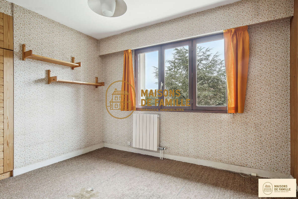 Maison à LA CELLE-SAINT-CLOUD