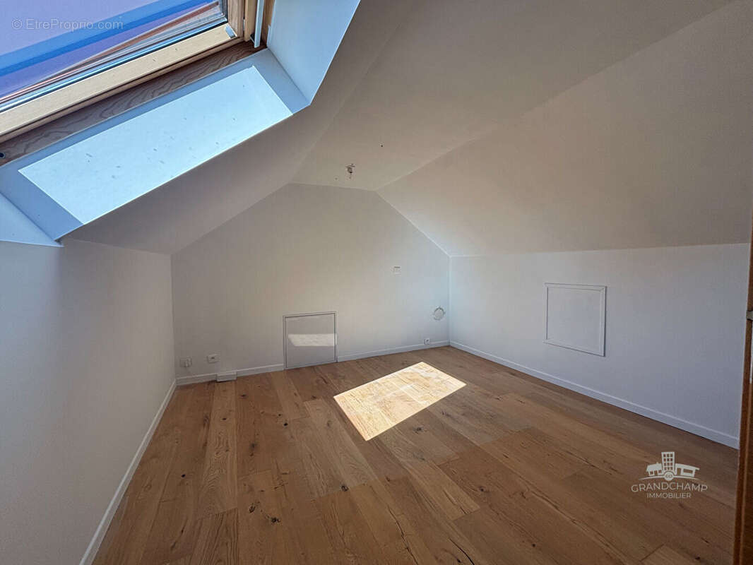 Maison à TREILLIERES