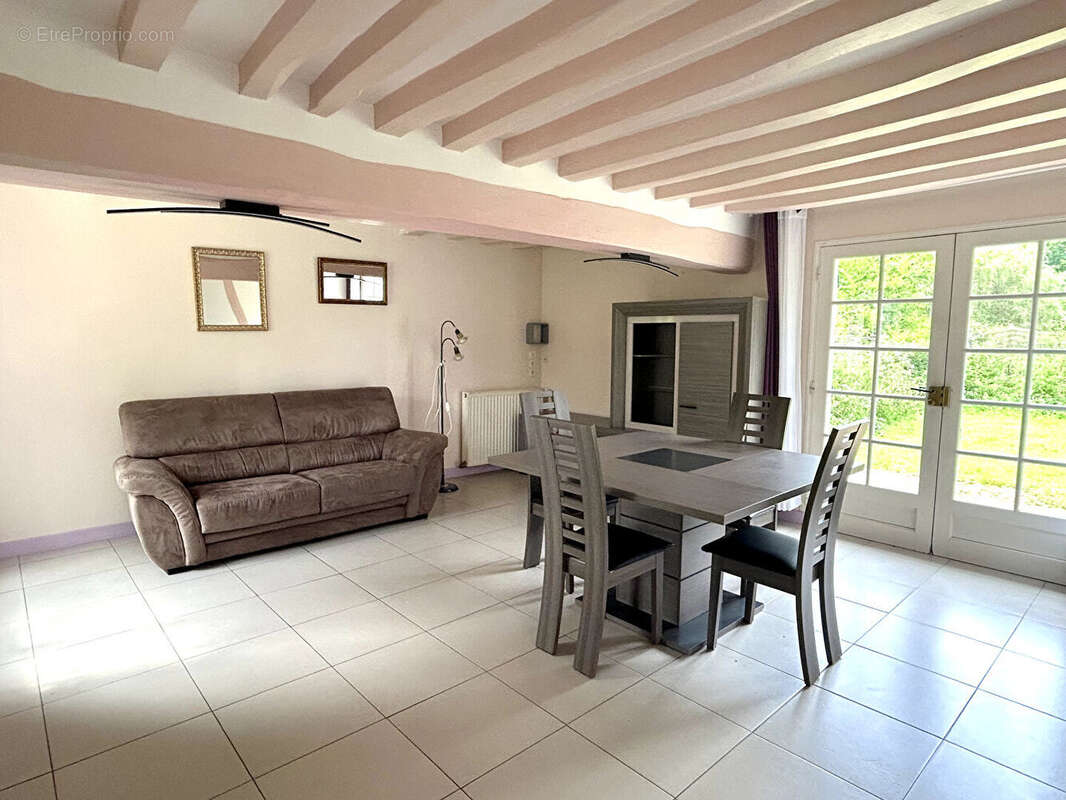 Maison à MENESQUEVILLE