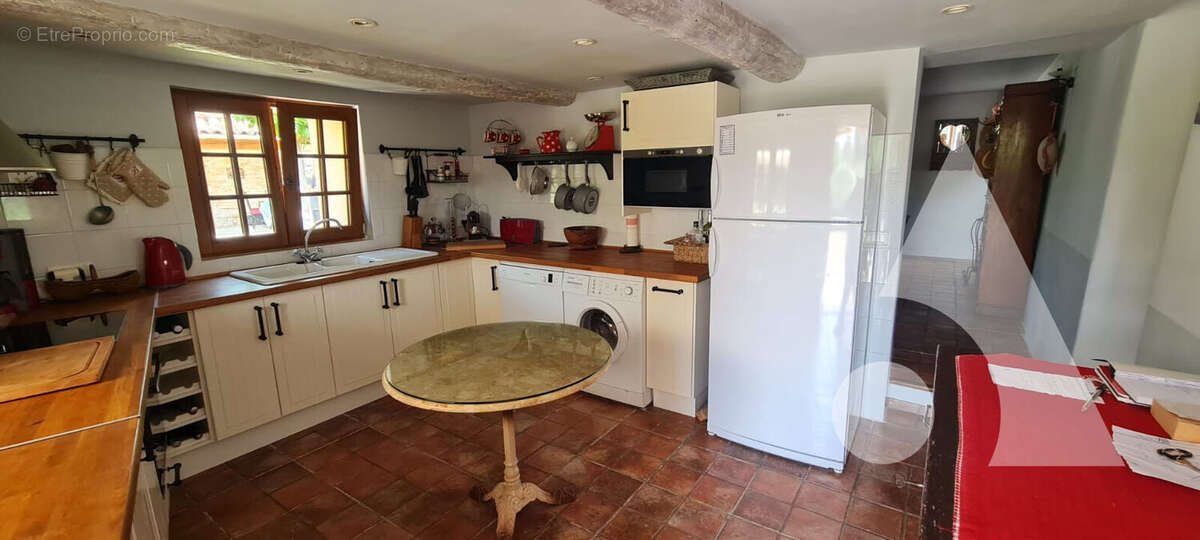 Maison à BAGNOLS-EN-FORET