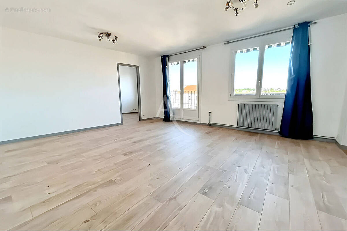 Appartement à VITRY-SUR-SEINE