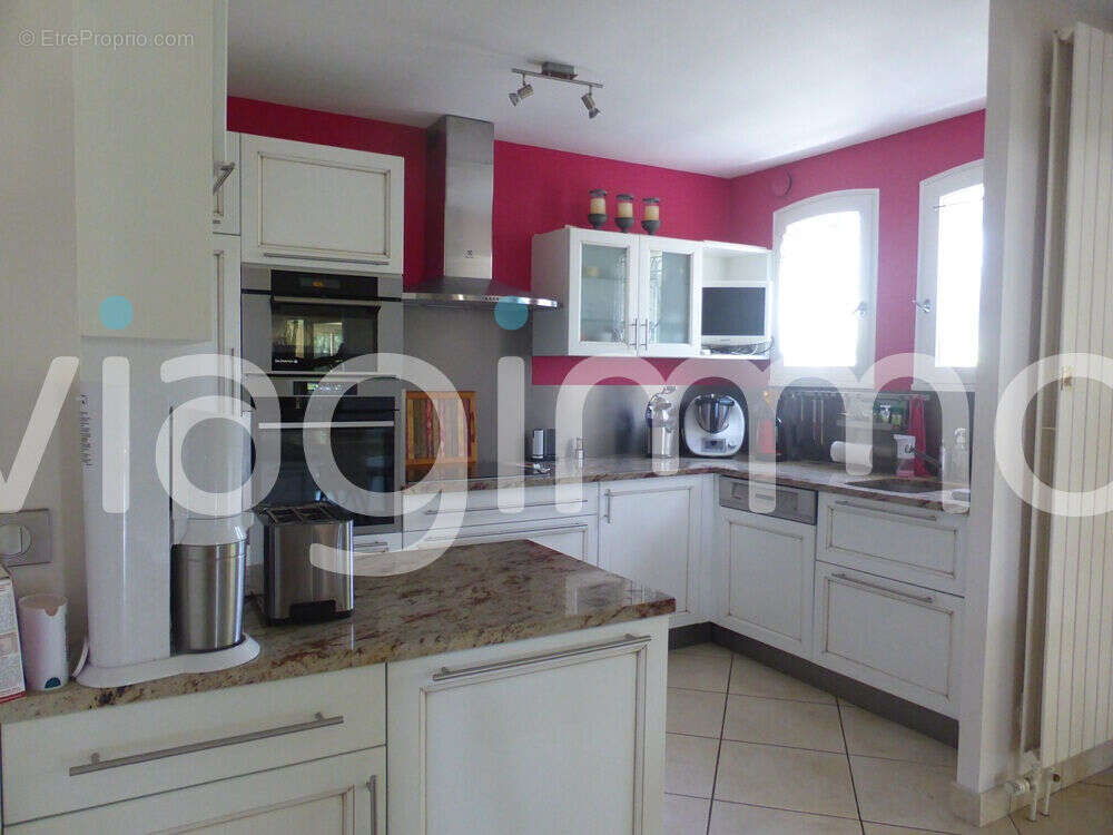 Maison à SAINT-PAUL-EN-PAREDS