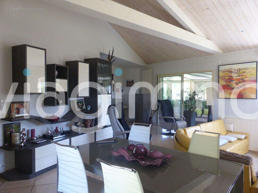 Maison à SAINT-PAUL-EN-PAREDS