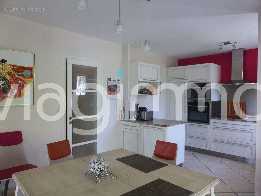 Maison à SAINT-PAUL-EN-PAREDS