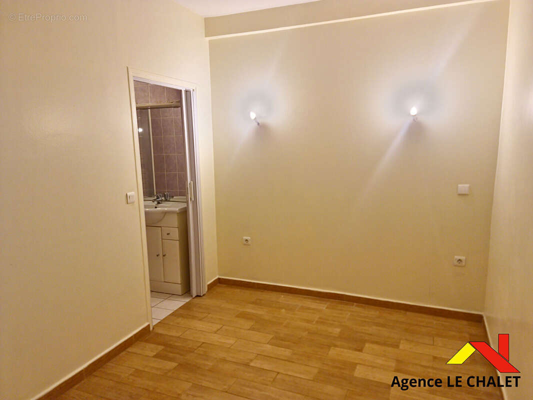 Appartement à VILLENEUVE-LE-ROI