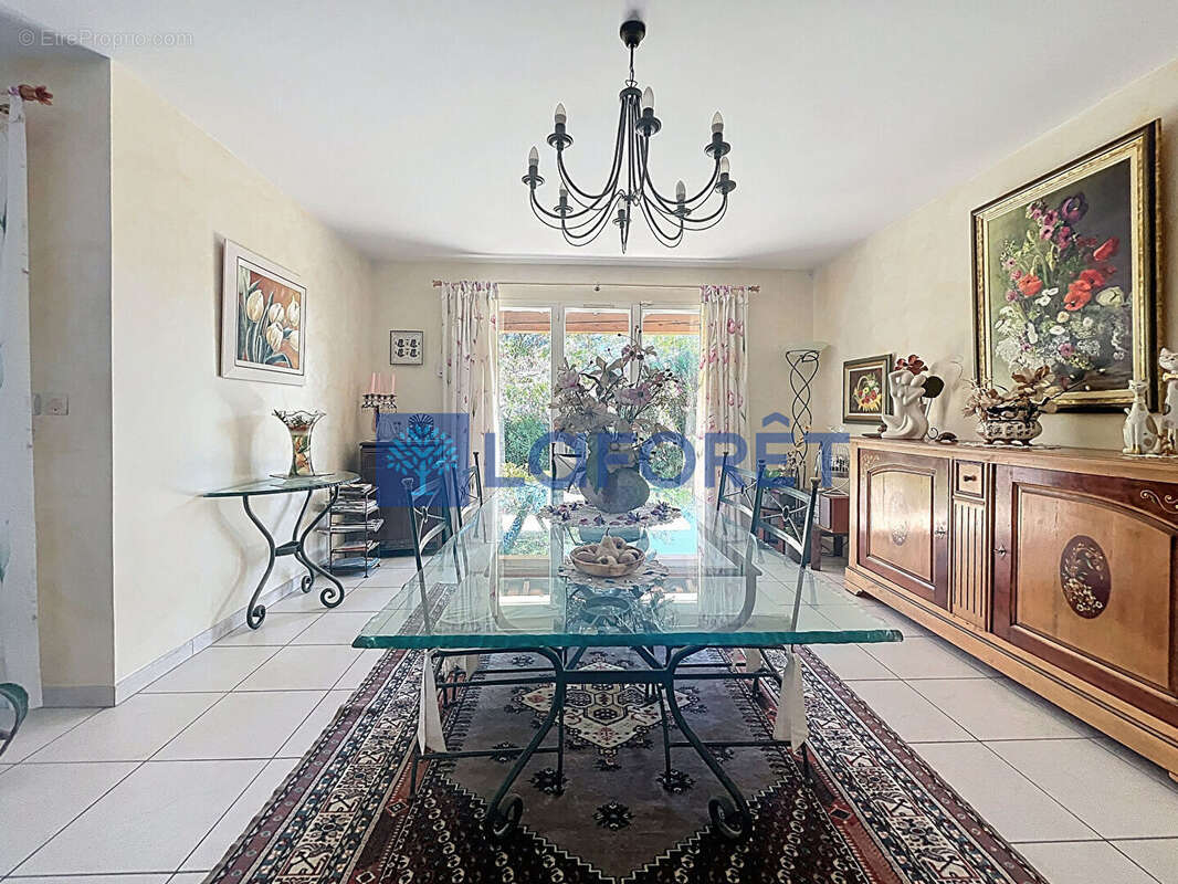 Maison à SIX-FOURS-LES-PLAGES