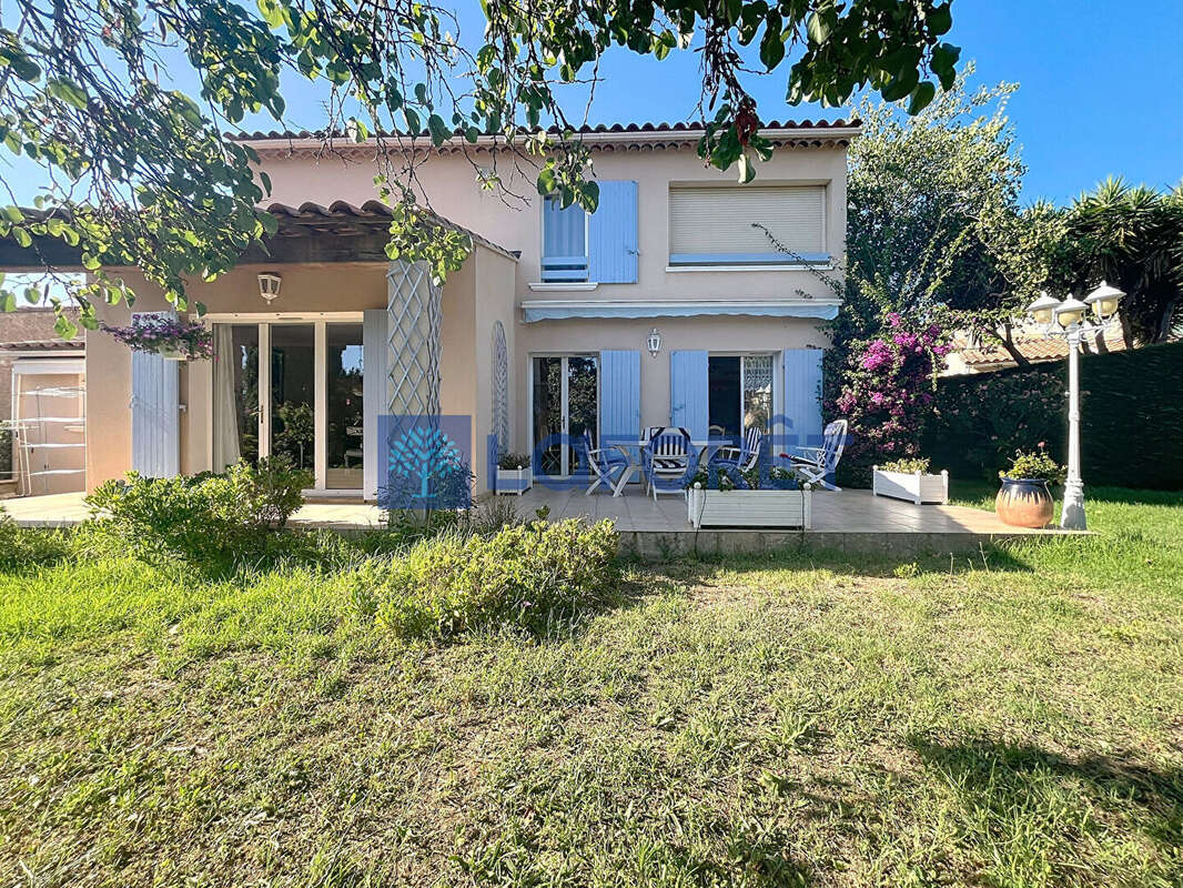 Maison à SIX-FOURS-LES-PLAGES