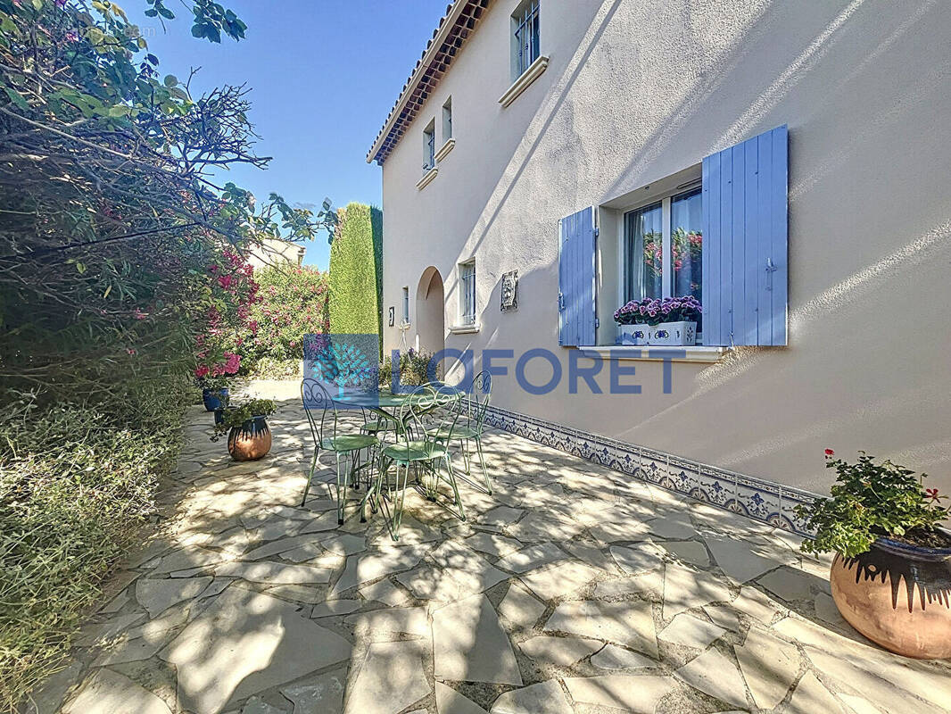 Maison à SIX-FOURS-LES-PLAGES