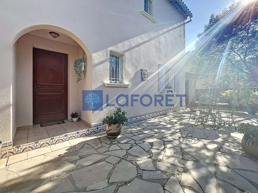 Maison à SIX-FOURS-LES-PLAGES