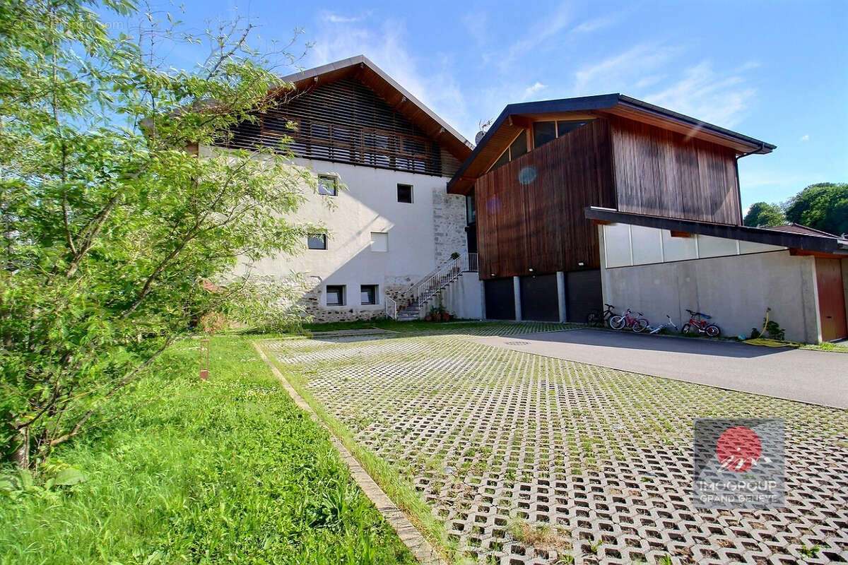 Appartement à REIGNIER