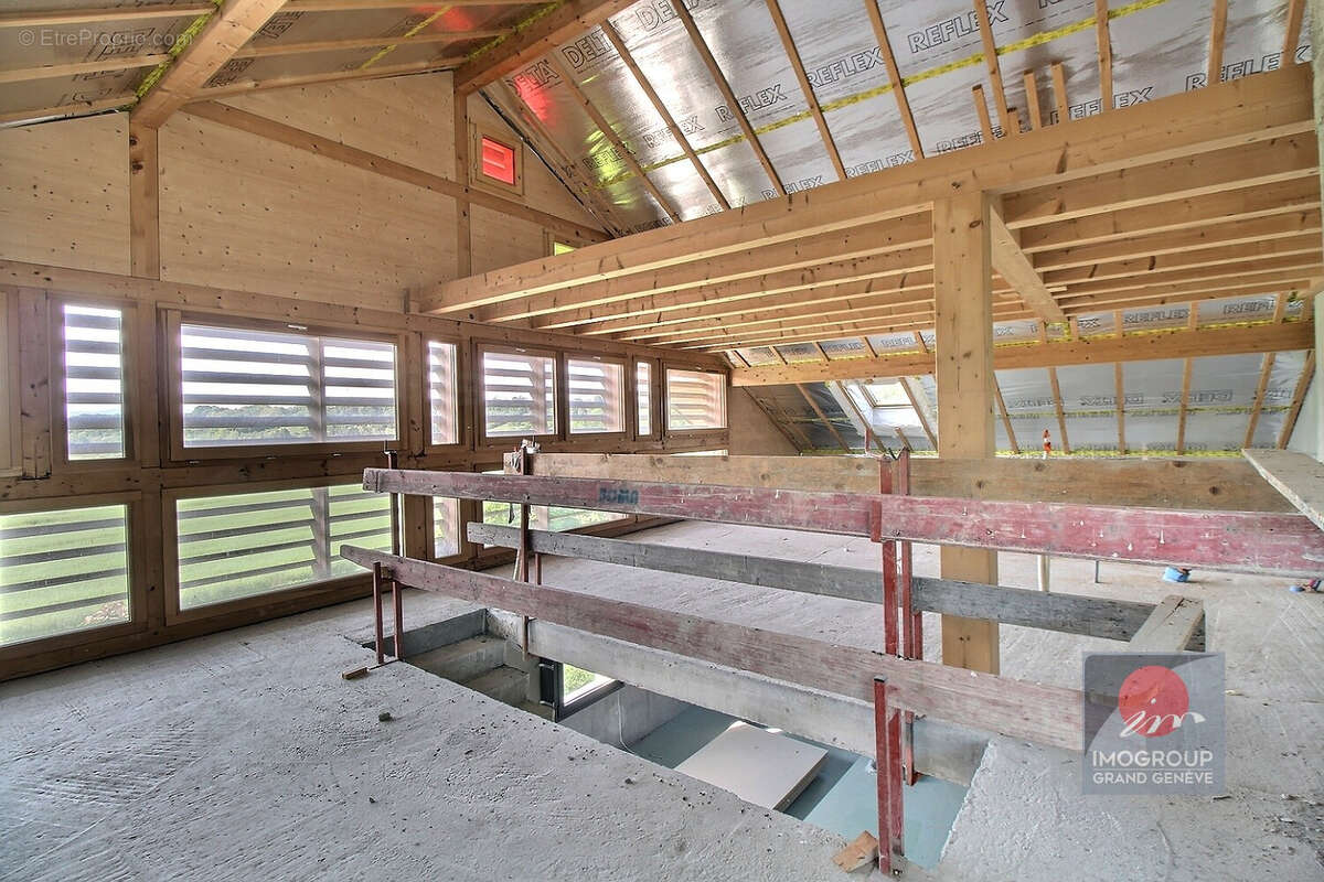 Appartement à REIGNIER