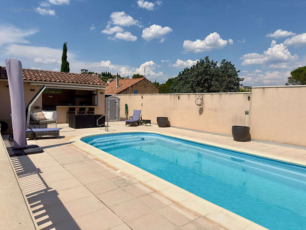 Maison à SAINTE-CECILE-LES-VIGNES