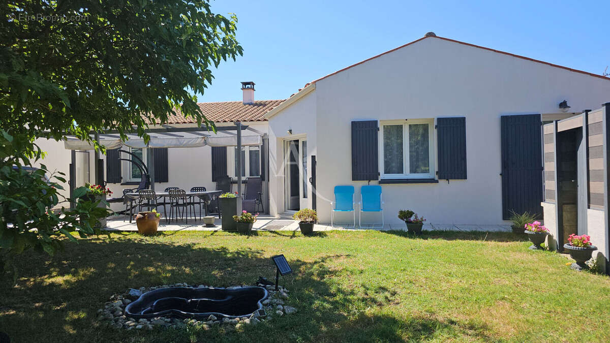 Maison à PORT-DES-BARQUES