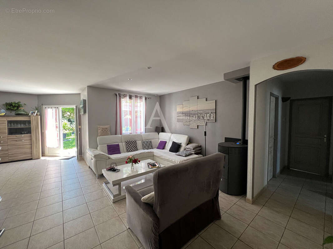 Maison à PORT-DES-BARQUES