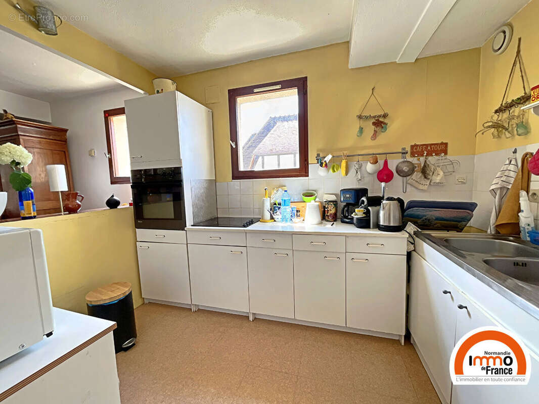 Appartement à SAINT-ETIENNE-DU-ROUVRAY