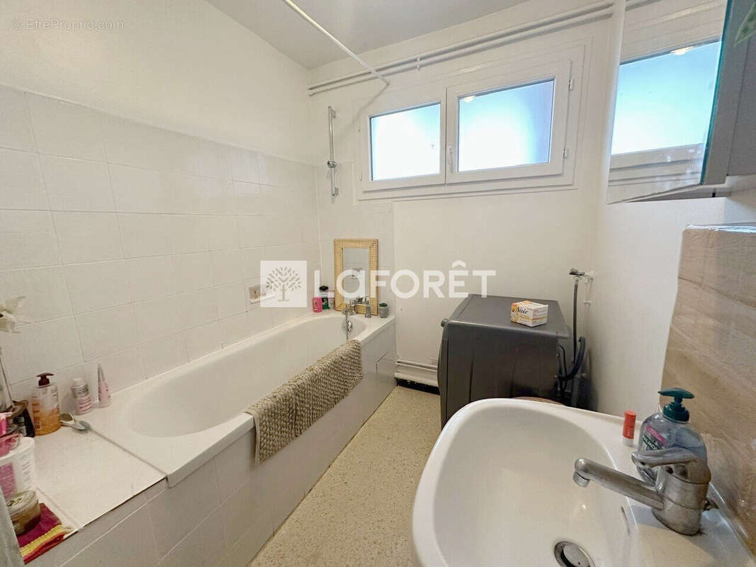 Appartement à LATTES