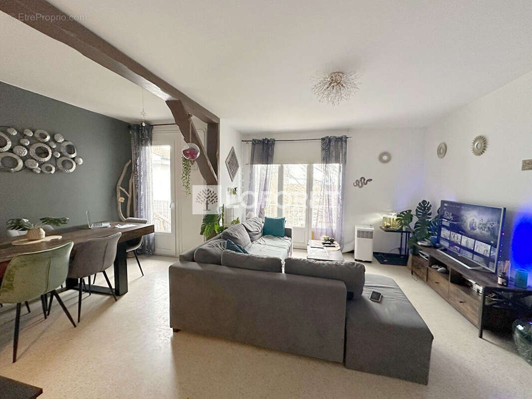 Appartement à LATTES