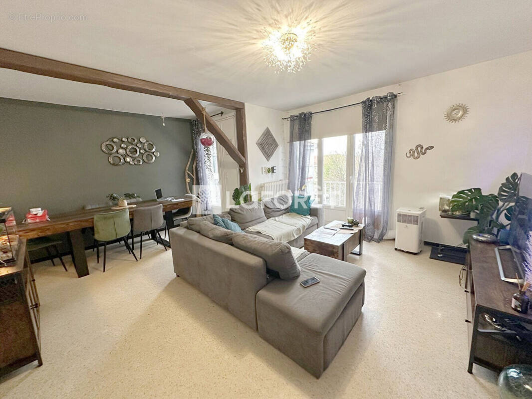 Appartement à LATTES