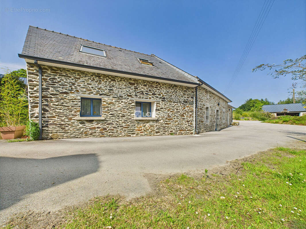 Maison à PLONEVEZ-DU-FAOU