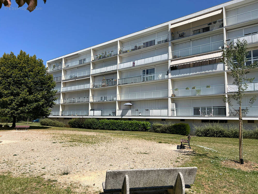 Appartement à CHEVIGNY-SAINT-SAUVEUR