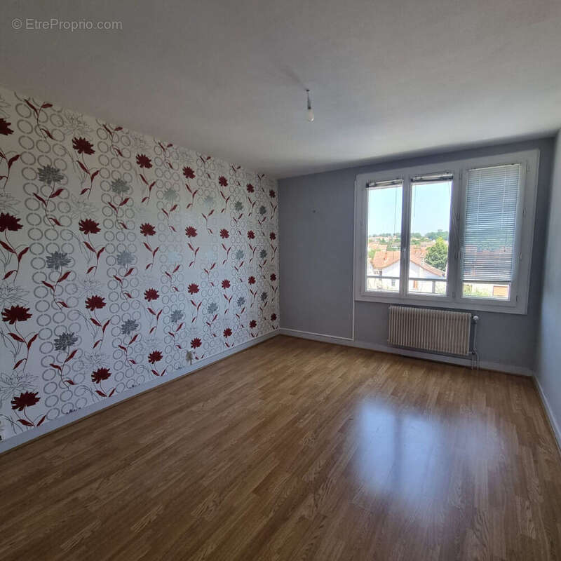 Appartement à PARAY-LE-MONIAL