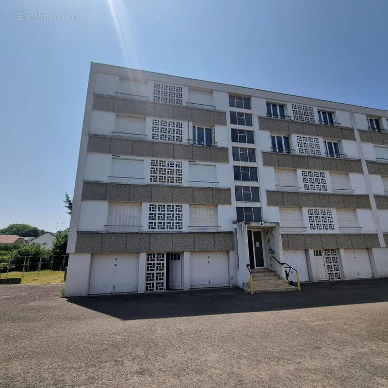 Appartement à PARAY-LE-MONIAL