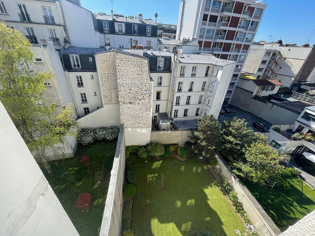 Appartement à PARIS-19E