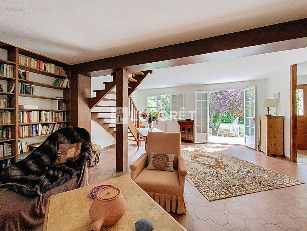 Maison à VERNEUIL-SUR-SEINE