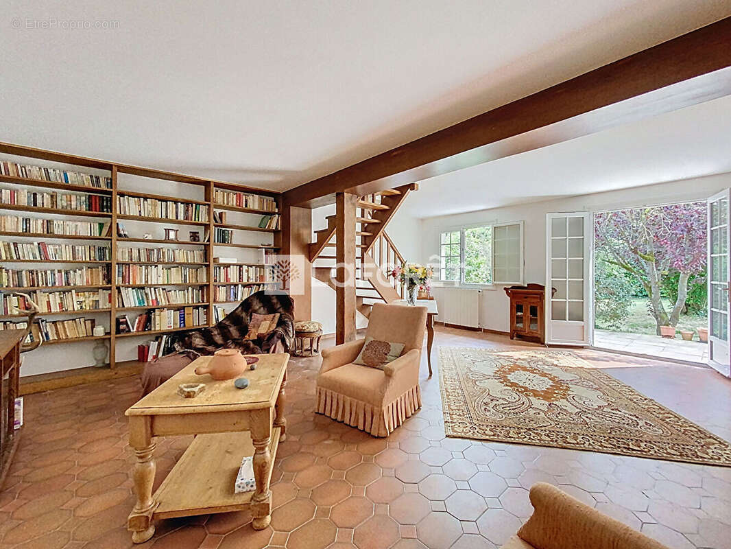 Maison à VERNEUIL-SUR-SEINE