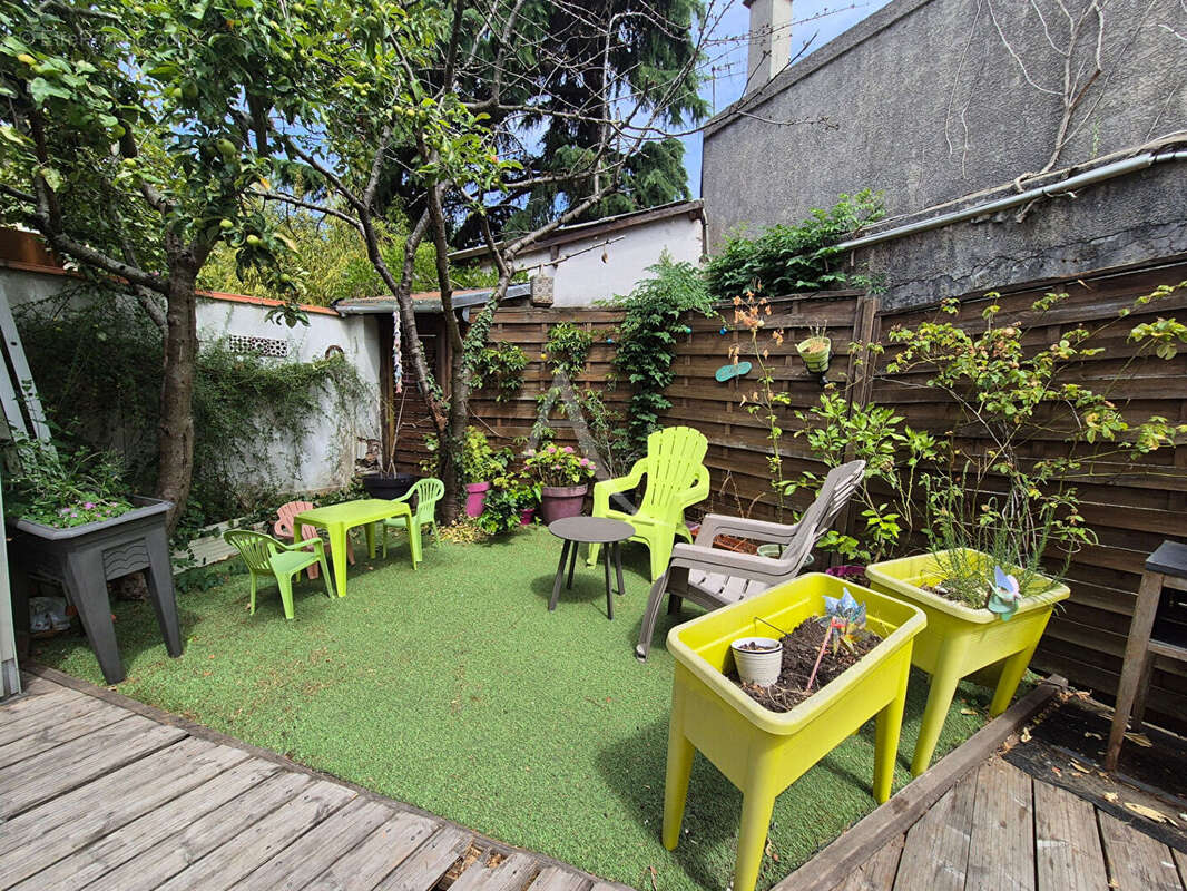 Maison à LE PERREUX-SUR-MARNE