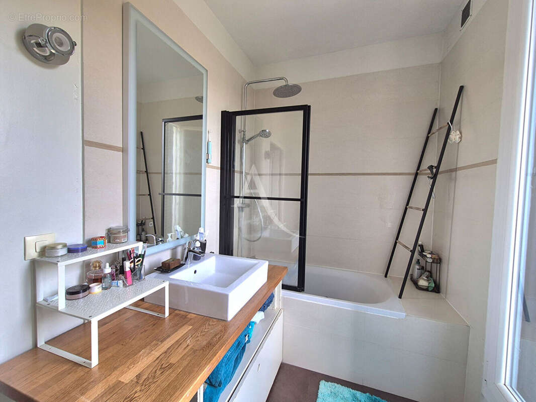 Maison à LE PERREUX-SUR-MARNE