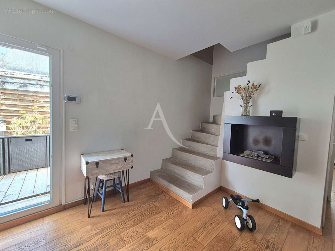 Maison à LE PERREUX-SUR-MARNE