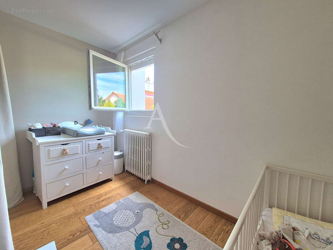 Maison à LE PERREUX-SUR-MARNE