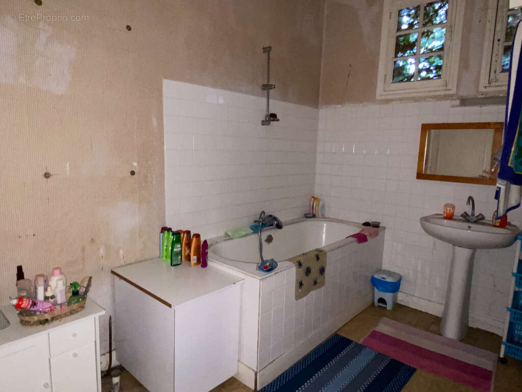 Maison à CHARENTON-DU-CHER