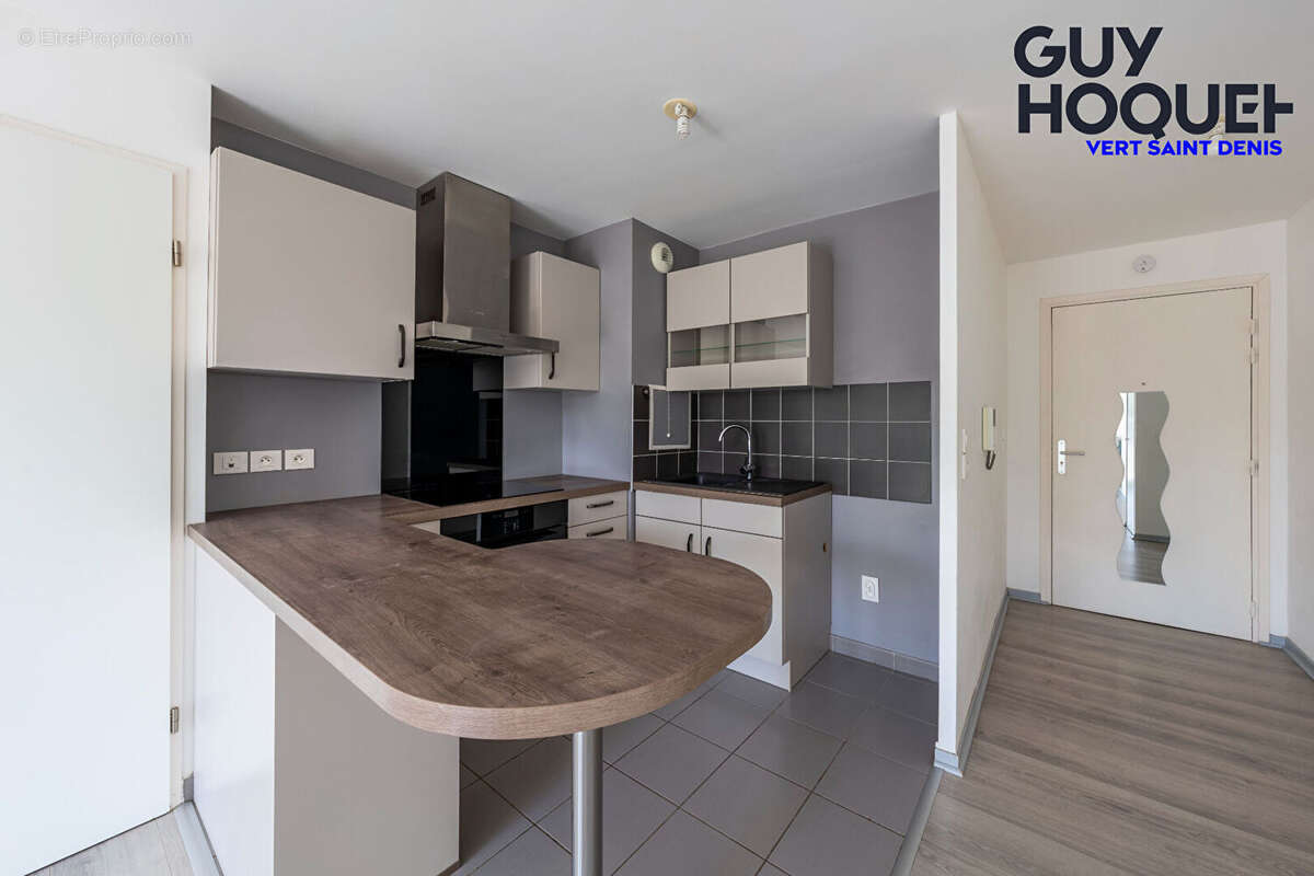 Appartement à VERT-SAINT-DENIS