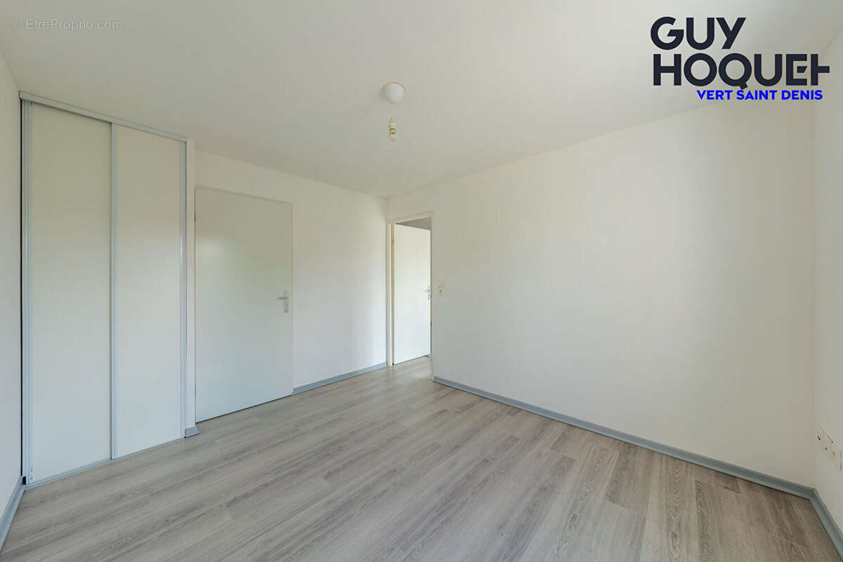 Appartement à VERT-SAINT-DENIS