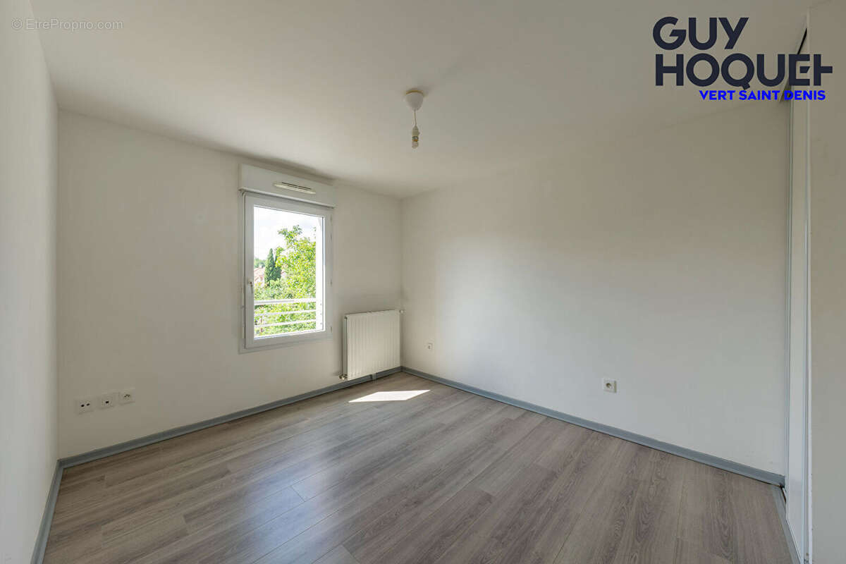 Appartement à VERT-SAINT-DENIS