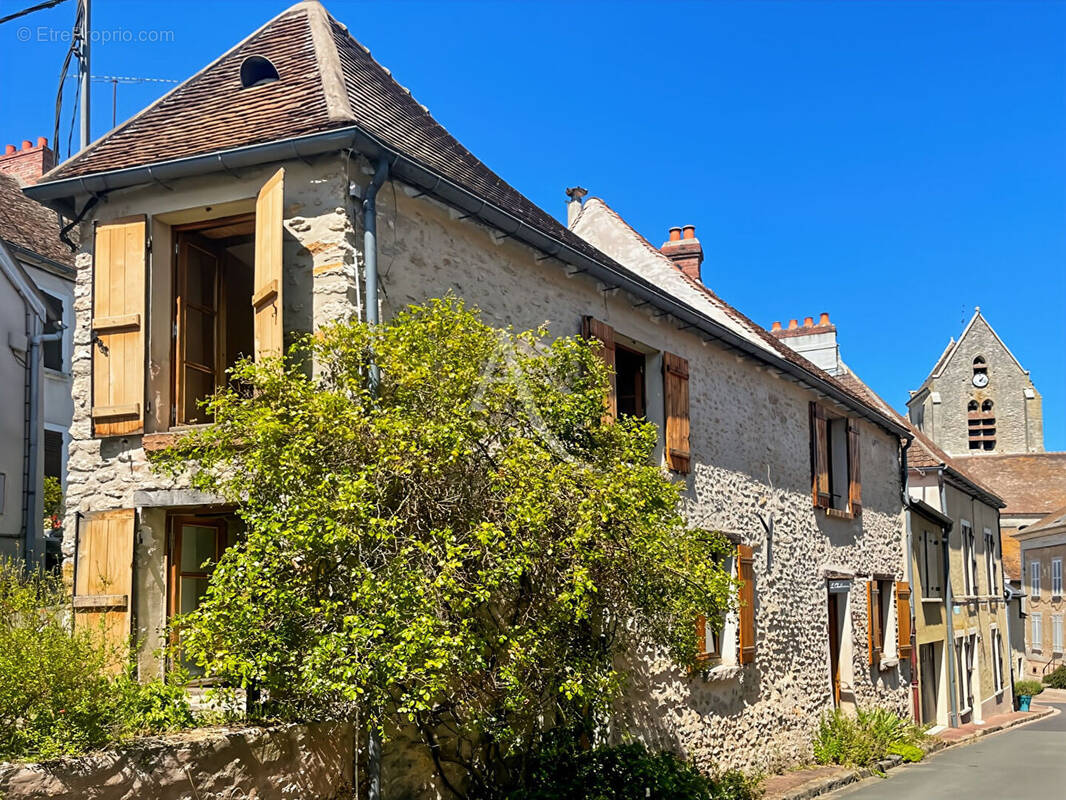 Maison à CHALO-SAINT-MARS