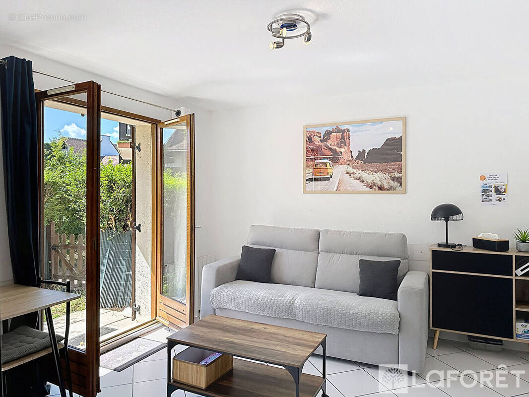 Appartement à VARAVILLE