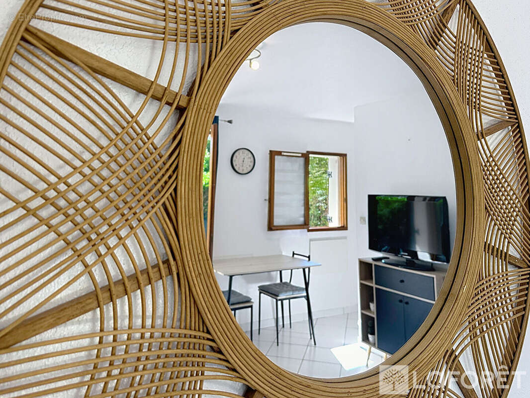 Appartement à VARAVILLE