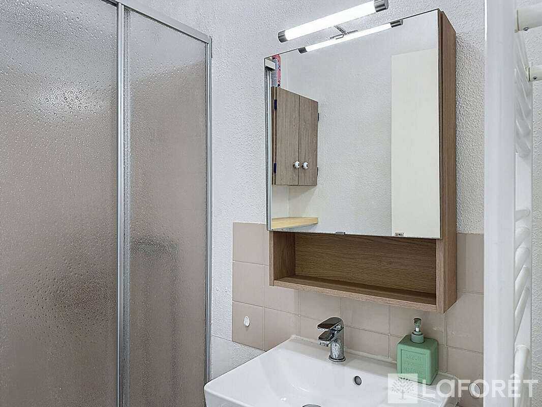 Appartement à VARAVILLE