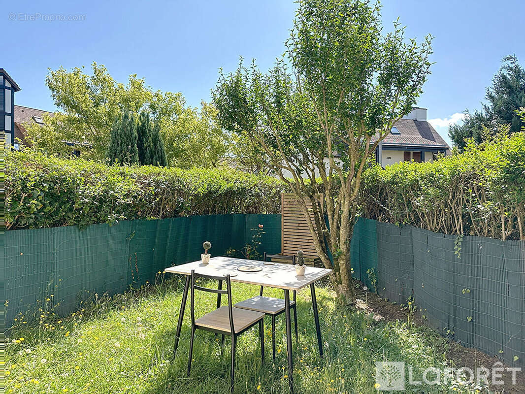 Appartement à VARAVILLE