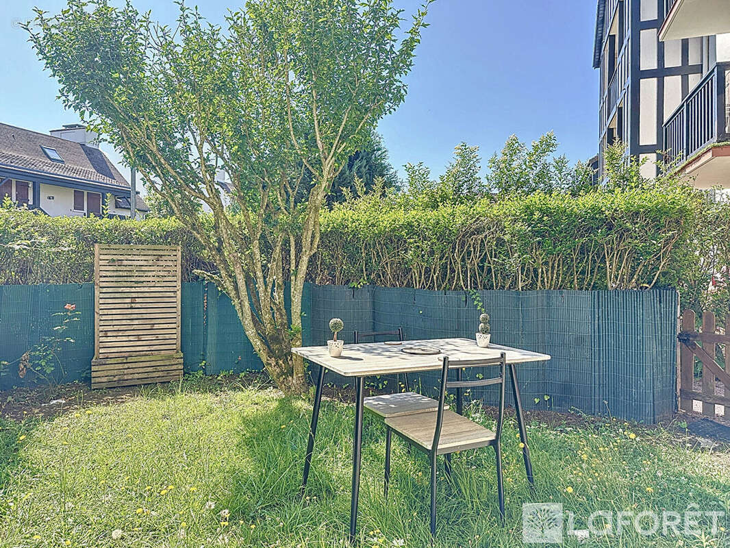 Appartement à VARAVILLE