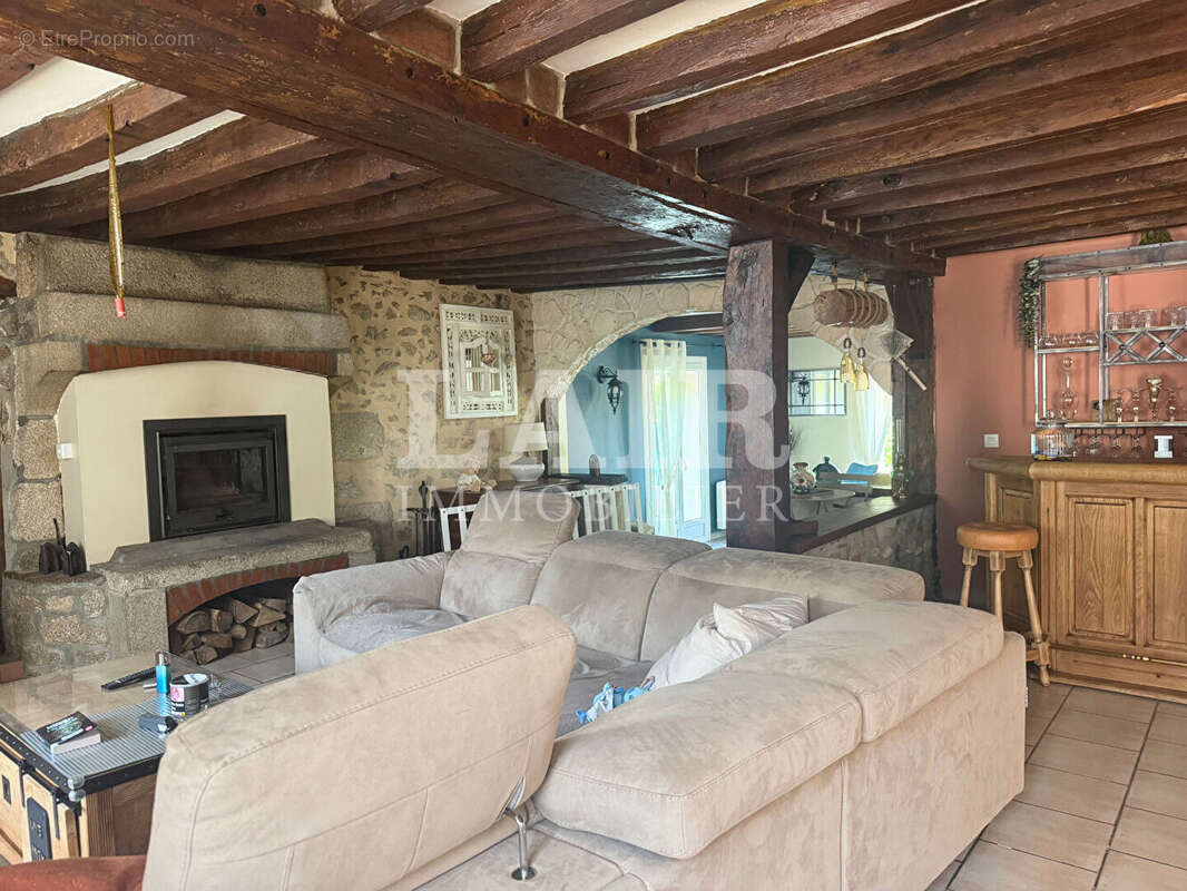 Maison à LA FRESNAYE-SUR-CHEDOUET