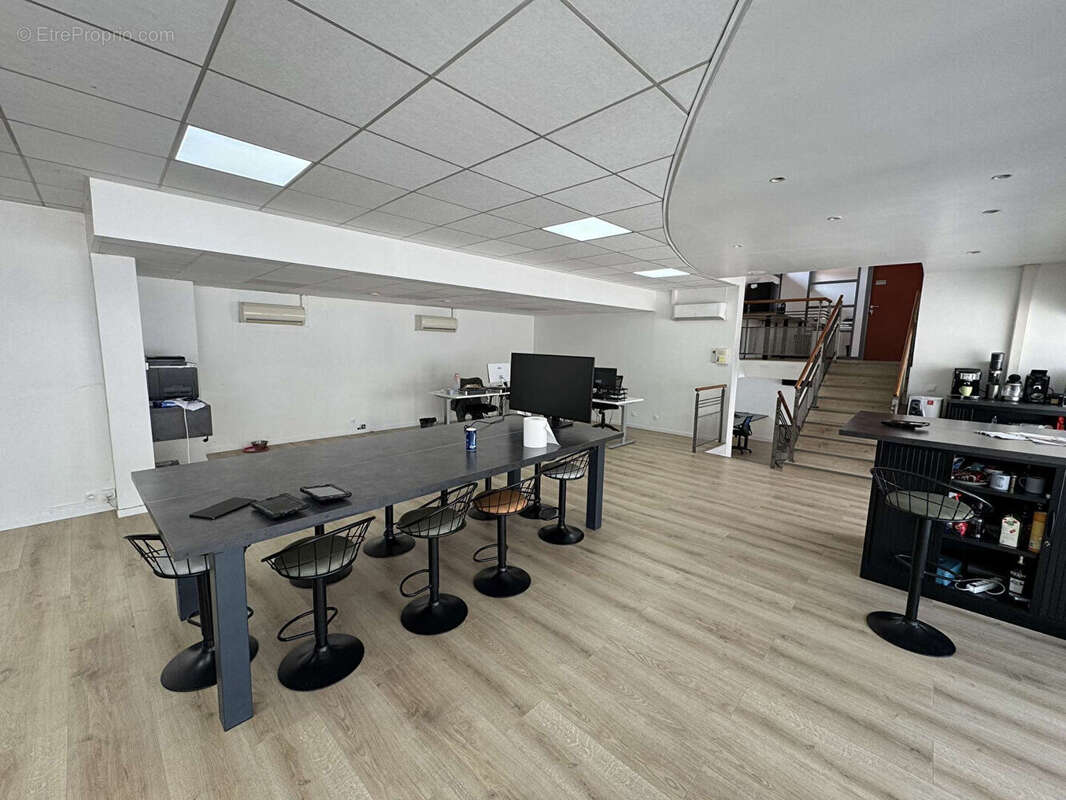 Commerce à BOURG-DE-PEAGE